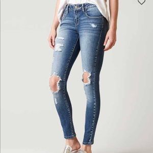 KanCan low rise slim jean 28